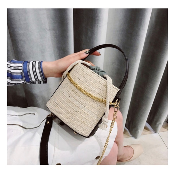 Rattan handmade bucket - Picture 2 of 8